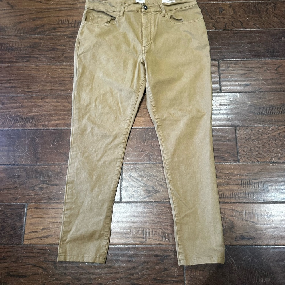 Classic Men's Khaki Chinos‎